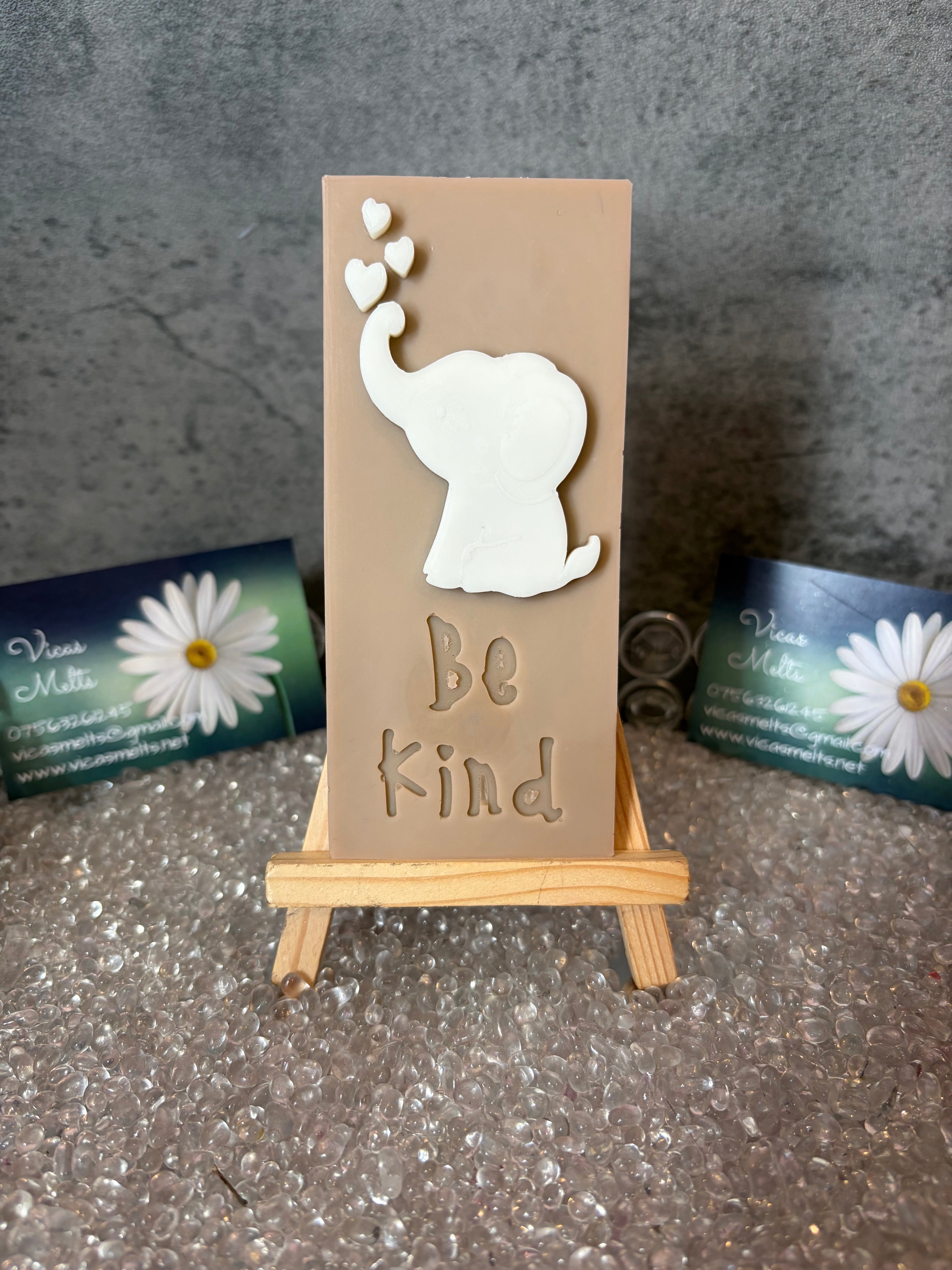 Soy Wax Be Kind Snap Bars, Laundry Scents.